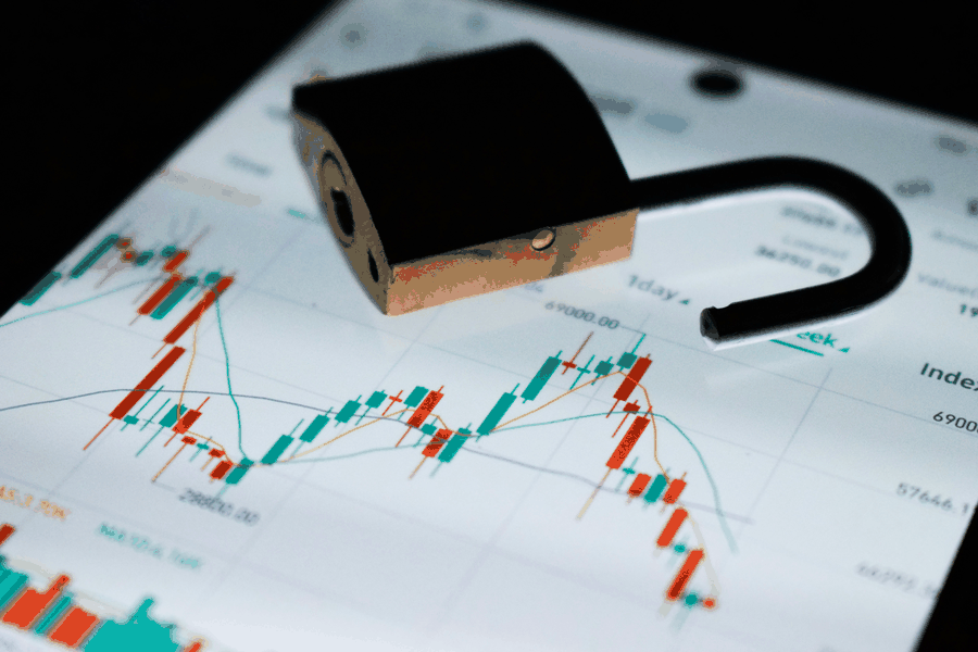 expert consultation, knowledge management, team alignment, business strategy, commodity sector